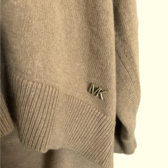 Michael Michael Kors Oversized Sweater in Husk - Picture 3 of 5